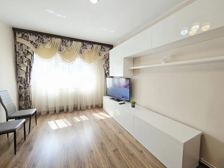 Apartament cu 2 camere decomandat în Micro 20