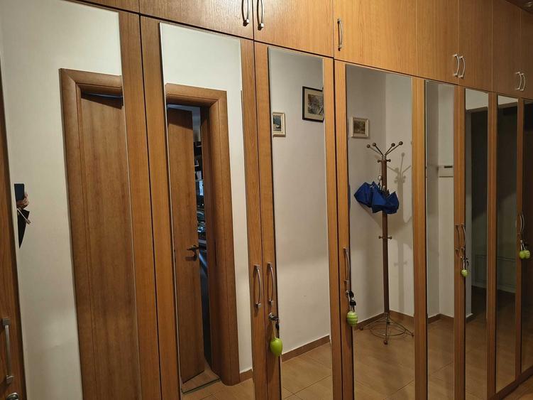 Apartament cu 2 camere decomandat în Panduri