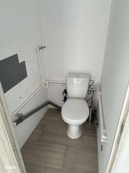 Spațiu comercial, de 20 mp, în Uverturii
