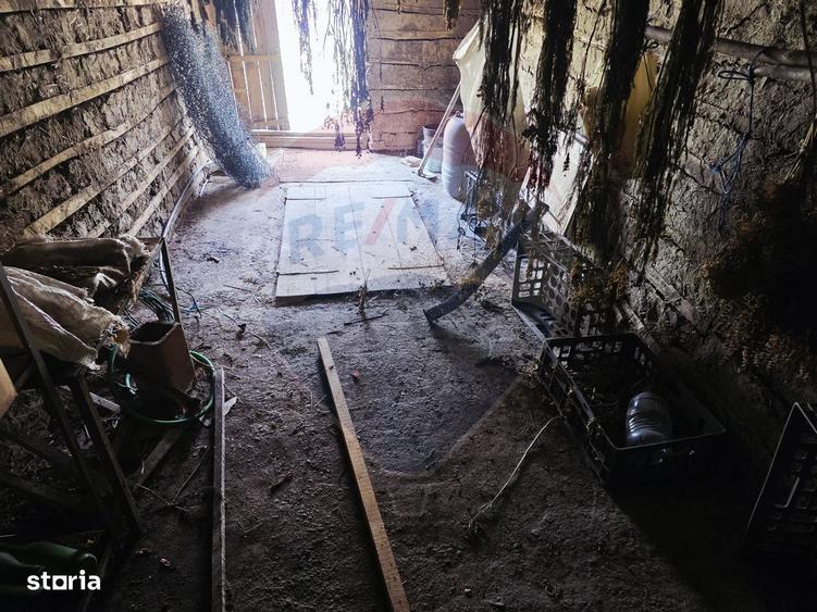 Casă cu 2 camere cu Teren 555 Mp în Botești