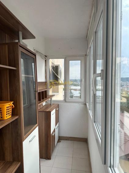 Apartament cu 2 camere decomandat, mobilat în Piața Unirii