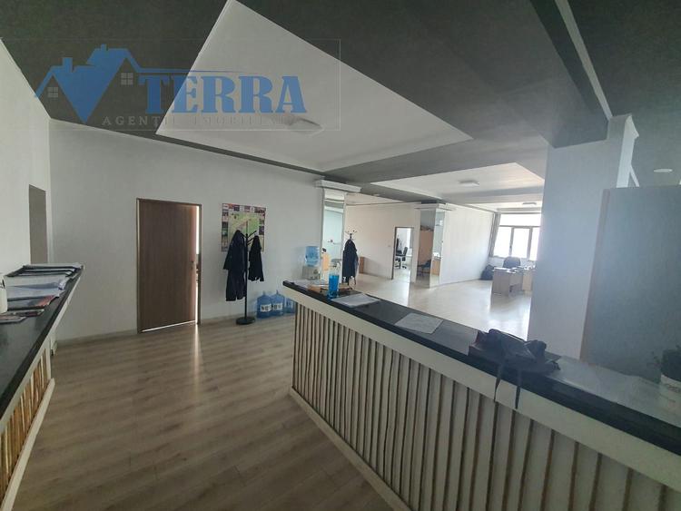 Spațiu comercial, de 520 mp, în Central