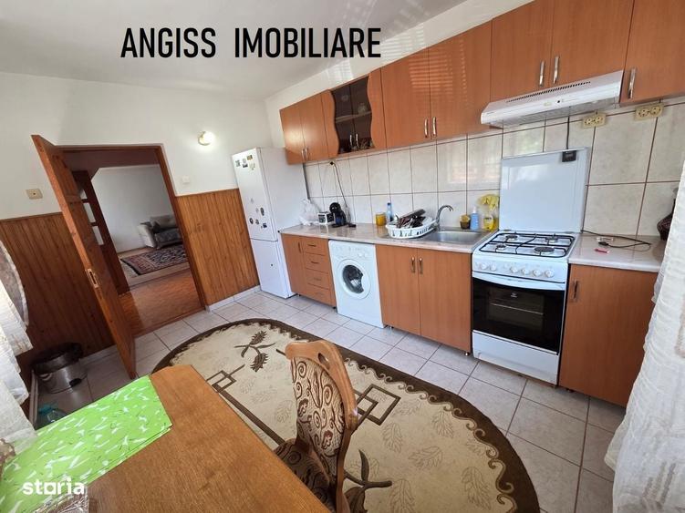 Casă cu 4 camere cu Teren 1500 Mp în Mineri