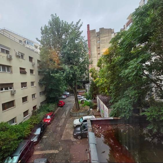 Garsonieră decomandată, mobilată în Universitate