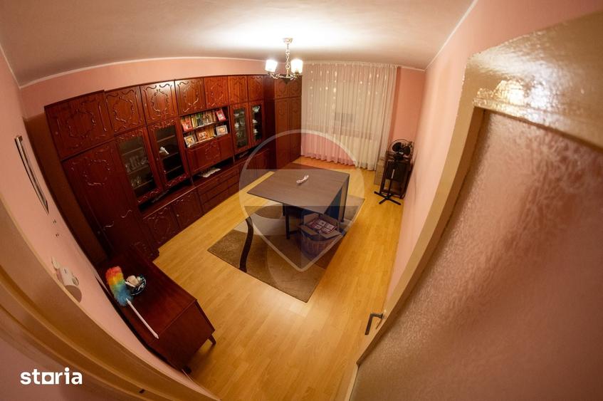 Apartament cu 2 camere decomandat în Vitrometan