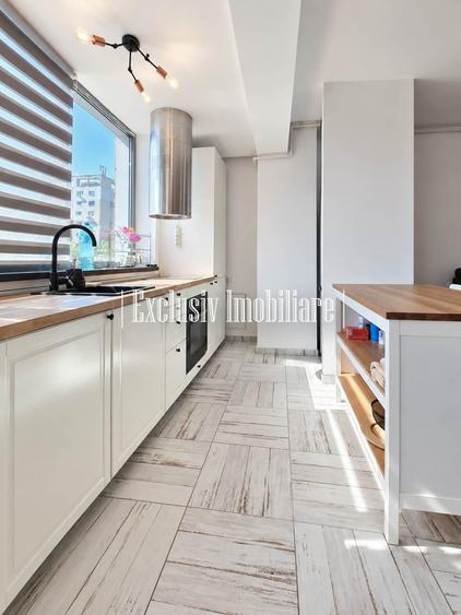 Apartament cu 2 camere semidecomandat în City Park Mall