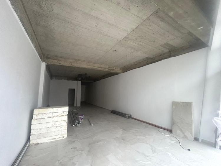 Spațiu comercial, de 120 mp, în Șelimbăr