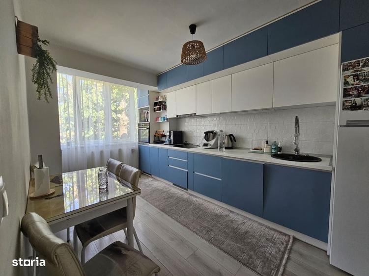 De vanzare apartament cu 4 camere Centru, Str. Mileniului - 4