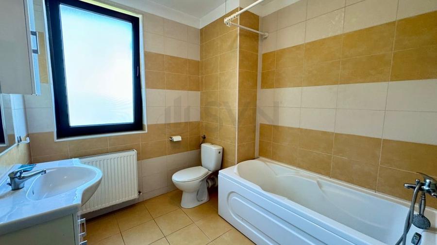 Casă individuală cu 5 camere cu Teren 350 Mp în Pipera