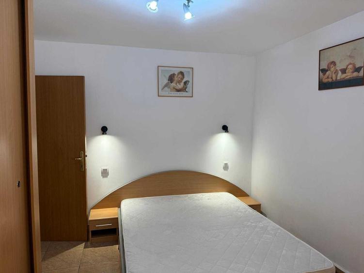Apartament cu 2 camere decomandat în Berceni