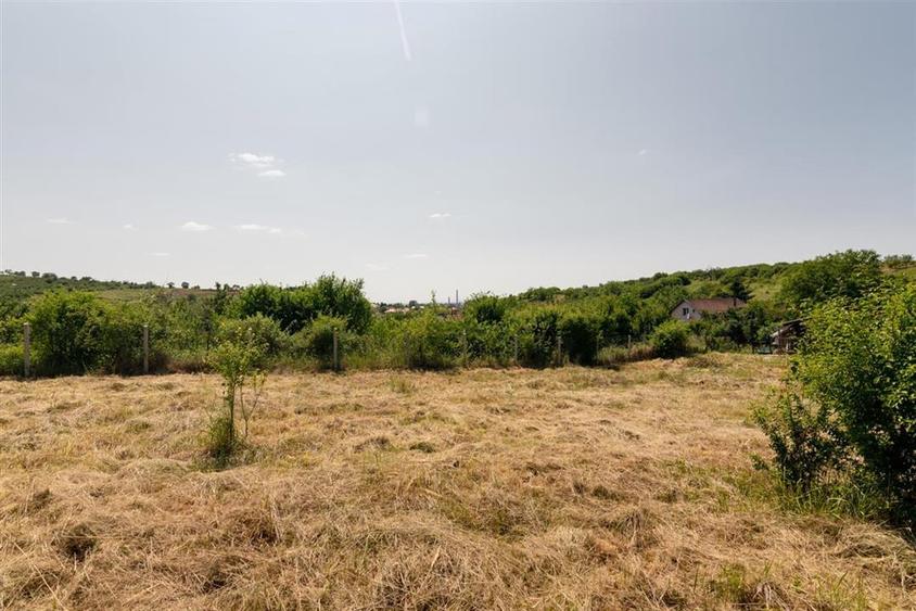 Teren intravilan de 1200 mp, în Paleu