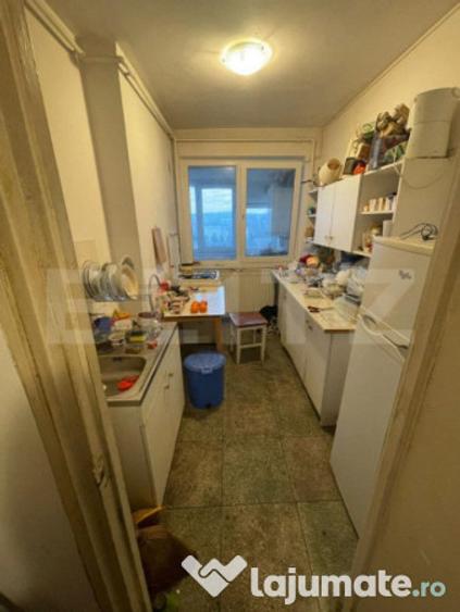 Apartament cu 3 camere decomandat în Libertății