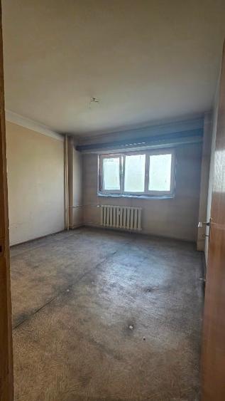 Apartament cu 2 camere decomandat în Titulescu