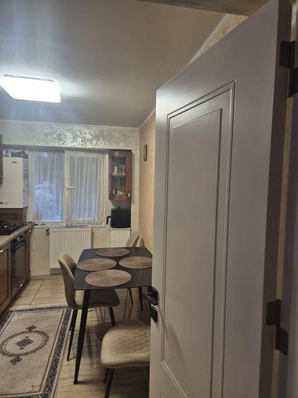 Apartament cu 3 camere decomandat în Lehnești