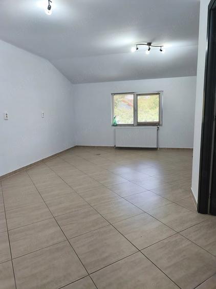 Spațiu comercial, de 37 mp, în Central