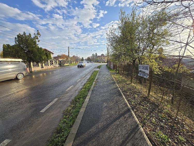 Casă cu Teren 900 Mp în Central