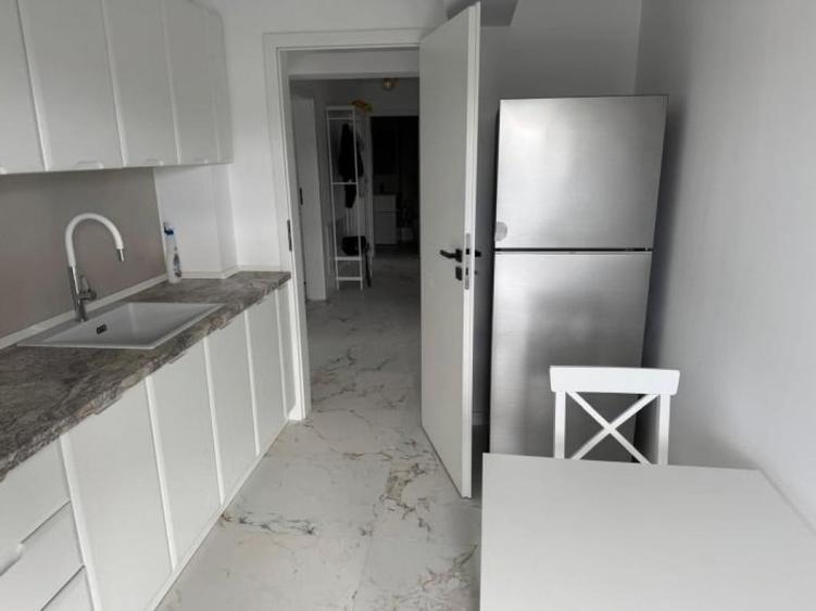 Apartament cu 3 camere decomandat în Berceni — fotografia 1