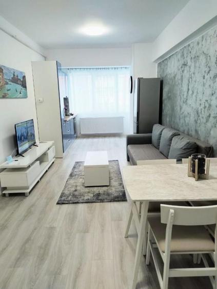 Apartament cu 2 camere decomandat în Tătărași
