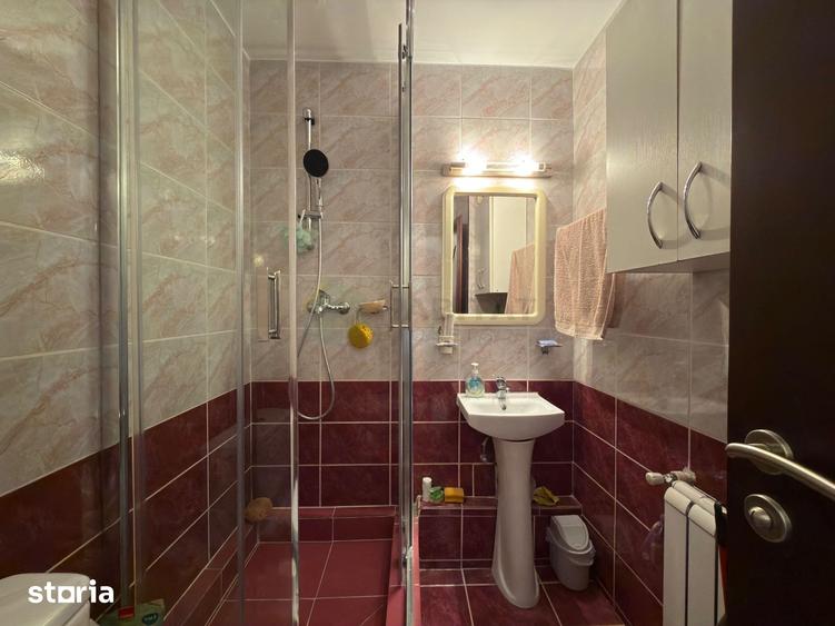 Apartament cu 4 camere decomandat în Cișmigiu