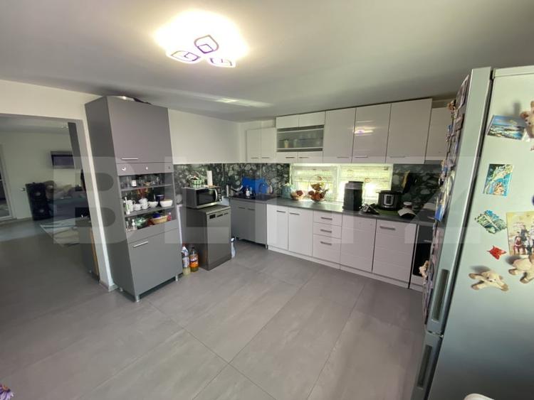 Casă individuală cu 5 camere cu Teren 1500 Mp în Popeni