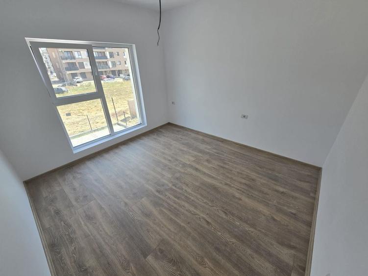 Apartament cu 2 camere decomandat în Girocului