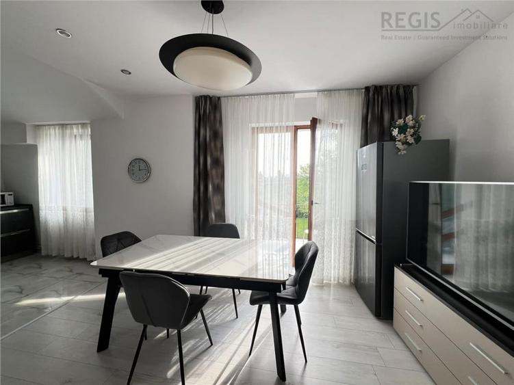 Apartament cu 3 camere decomandat în Noua