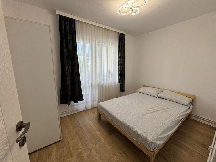 Apartament cu 3 camere decomandat în Tudor