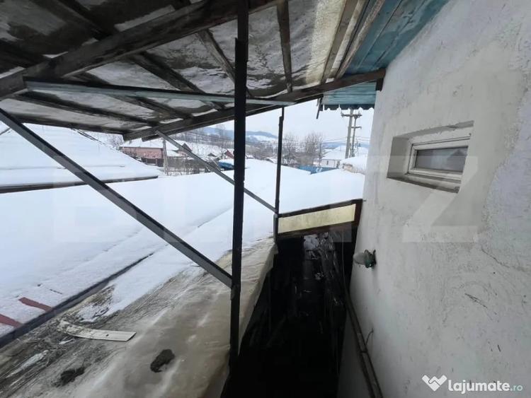 Spațiu comercial, de 400 mp, în Bărdești