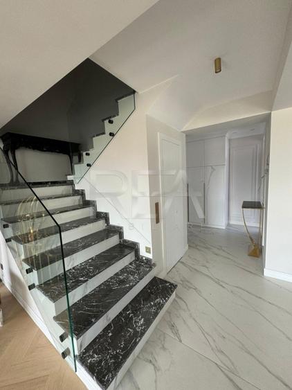 Duplex cu 4 camere cu Canalizare în Voluntari