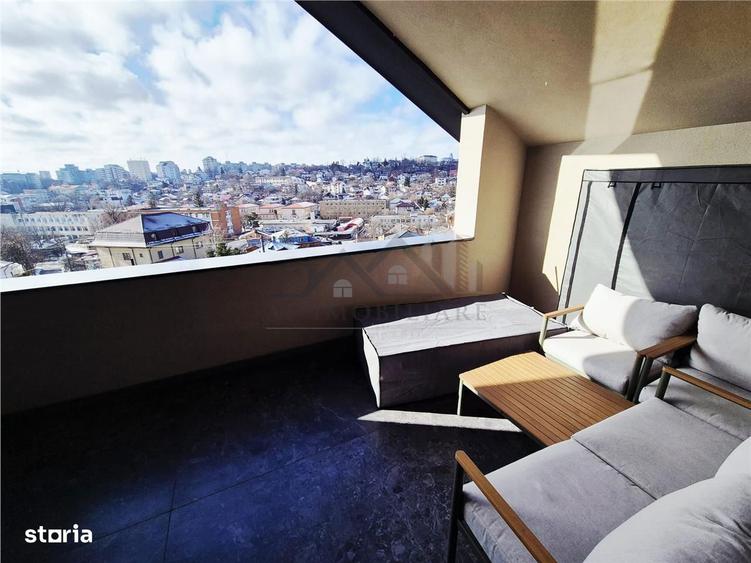 Apartament cu 3 camere semidecomandat în Frumoasa