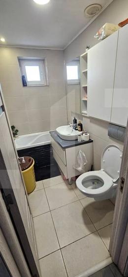 Apartament cu 3 camere semidecomandat, mobilat în Ozun