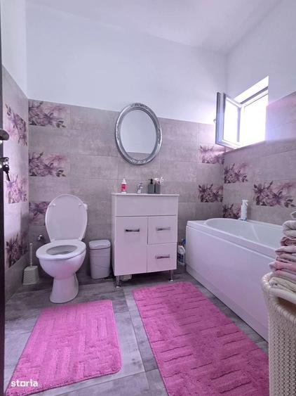 Casă cu 4 camere în Paltin