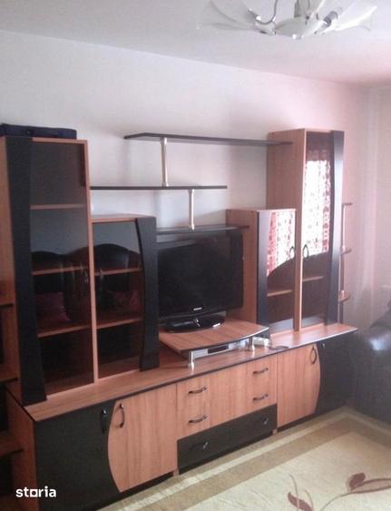 Apartament cu 2 camere decomandat în Traian