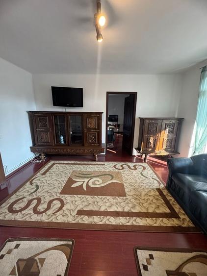 Apartament cu 2 camere, mobilat în Central