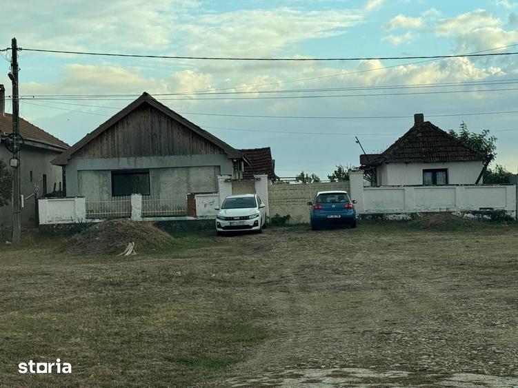 Casă cu 3 camere cu Teren 4850 Mp în Nojorid