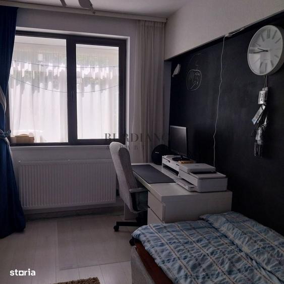 Apartament cu 3 camere în Tineretului