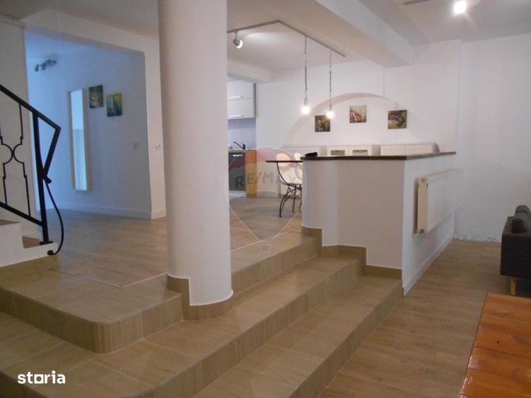 Spațiu comercial, de 393 mp, în Ștrand