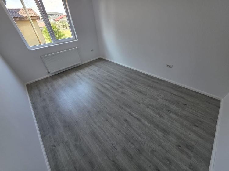 Apartament cu 3 camere decomandat în Fundeni