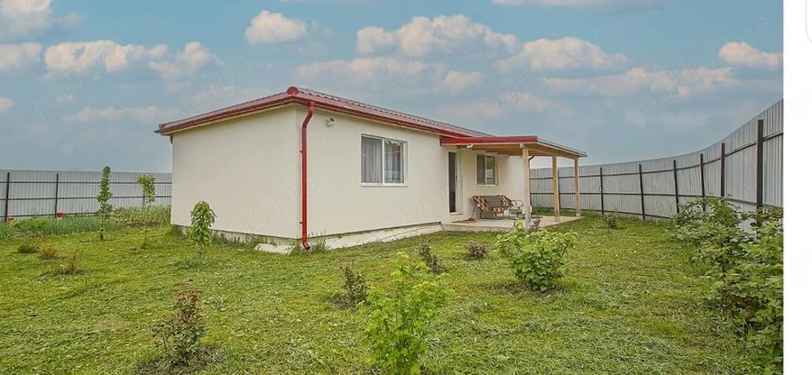 Casă cu 2 camere cu Teren 416 Mp în Exterior Vest
