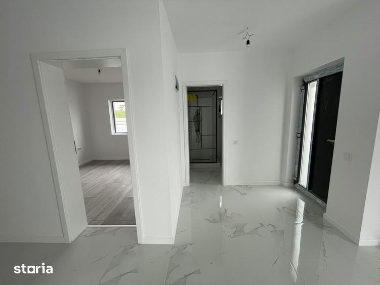 Casă cu 4 camere cu Teren 350 Mp în Clinceni