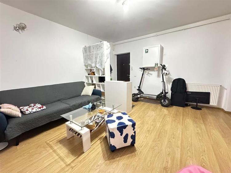 Apartament cu 2 camere semidecomandat, mobilat în Exterior Sud