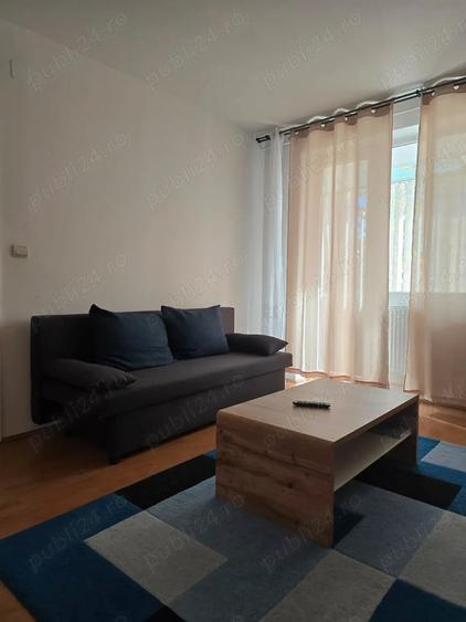 Apartament cu 3 camere semidecomandat în Medicină
