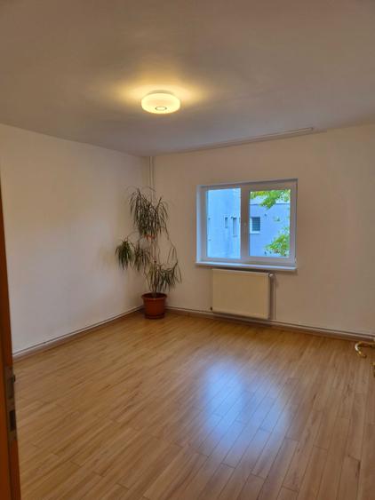 Apartament cu 2 camere decomandat în Centrul Civic