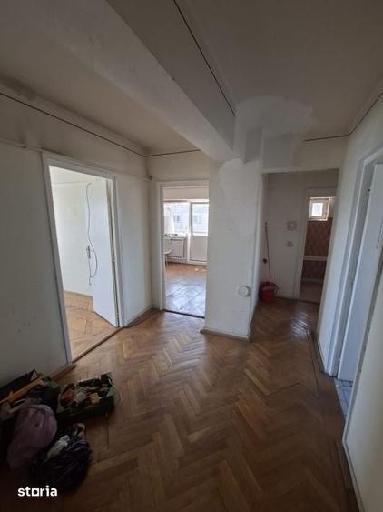 Apartament cu 4 camere decomandat în Lăpuș Argeș