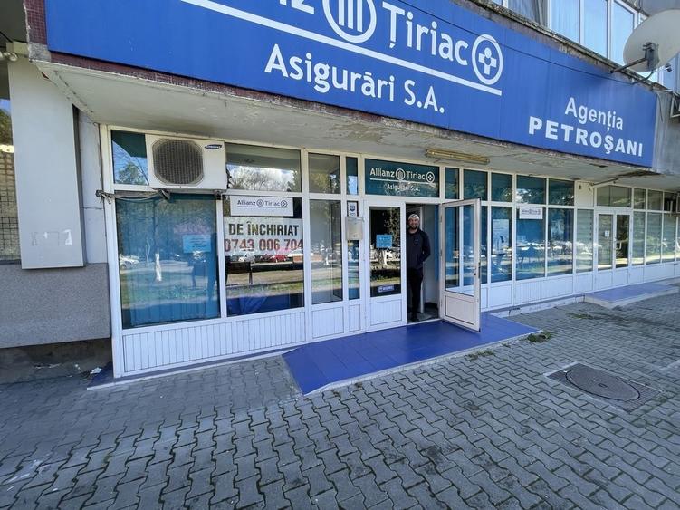 Spațiu comercial, de 125 mp, în Petros