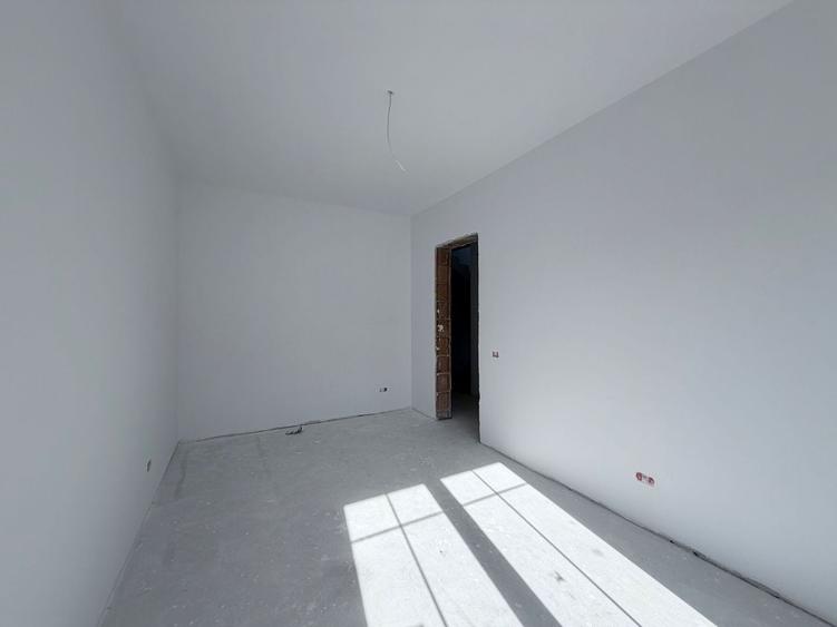 Duplex cu 5 camere cu Canalizare în Buziașului
