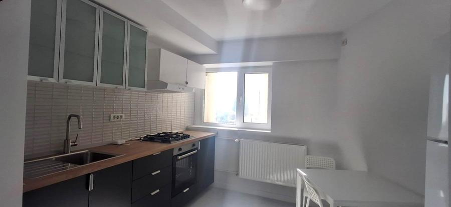 Apartament cu 3 camere decomandat în Titulescu