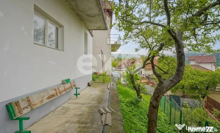Casă cu 5 camere cu Teren 355 Mp în Schei