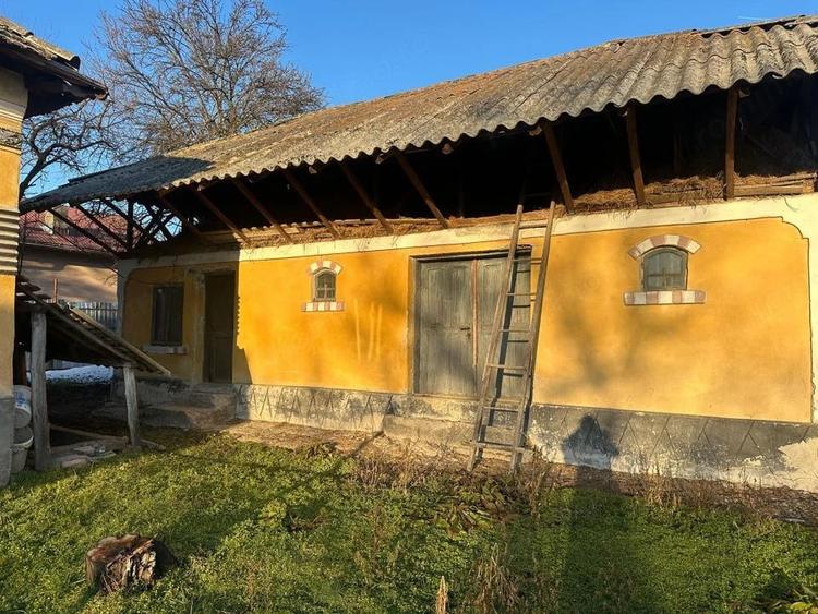 Casă cu Teren 600 Mp în Priboieni