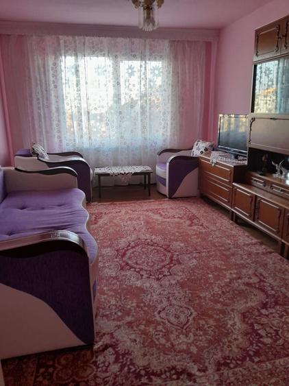 Apartament 2 camere de inchiriat cartier armatei etaj 1 - 2